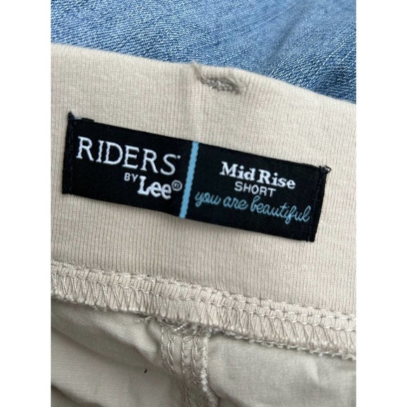 Riders by Lee Mid Rise Adjustable Length Short 18W NWT - Picture 8 of 9